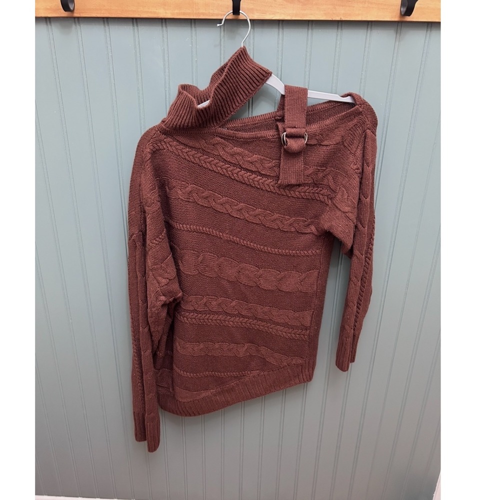Daytrip Brown Cable Knit Cold Shoulder Mock Neck Buckle Sweater Womens Small